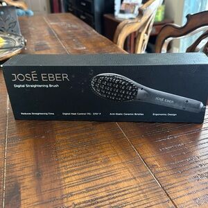 JOSÉ EBER Digital Straightening Brush.  Brand new in box never used.